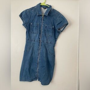Denim dress, with gold zipper